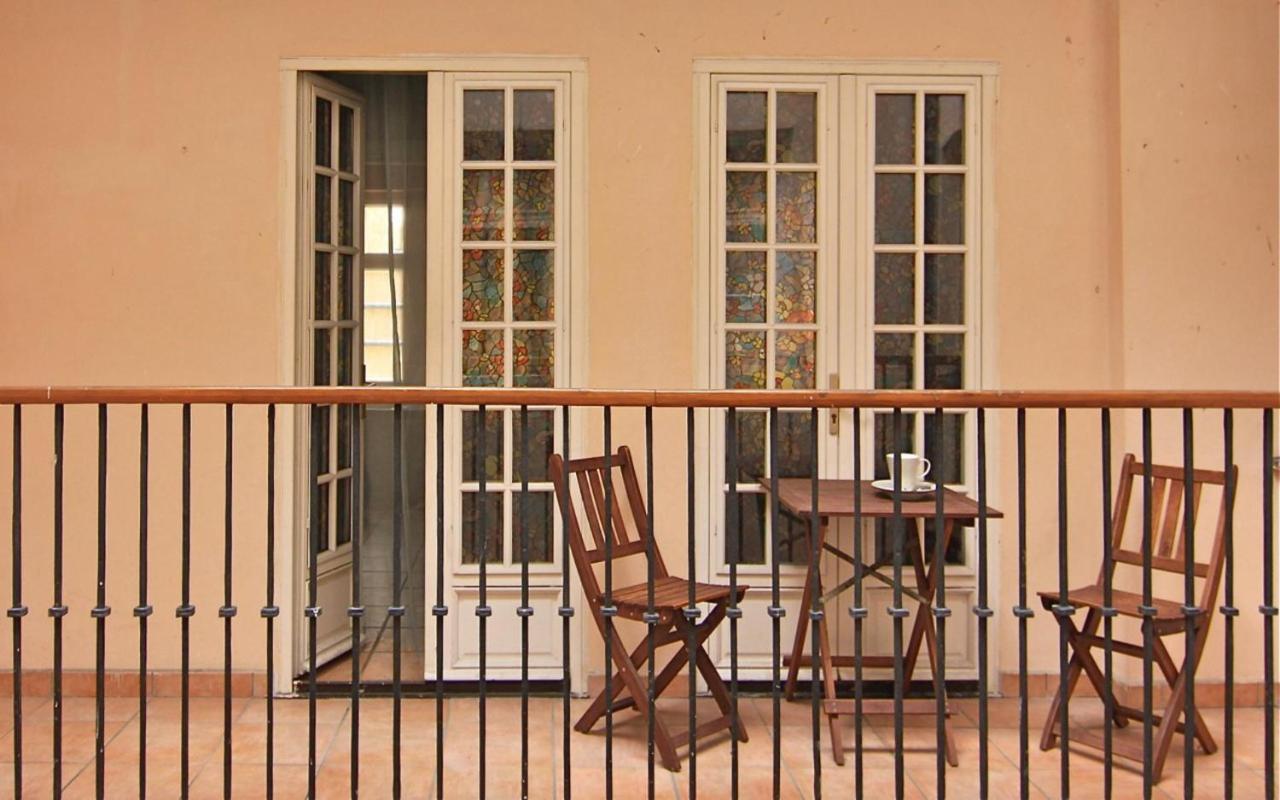 Historical Apartment With Balcony Prague Exterior photo